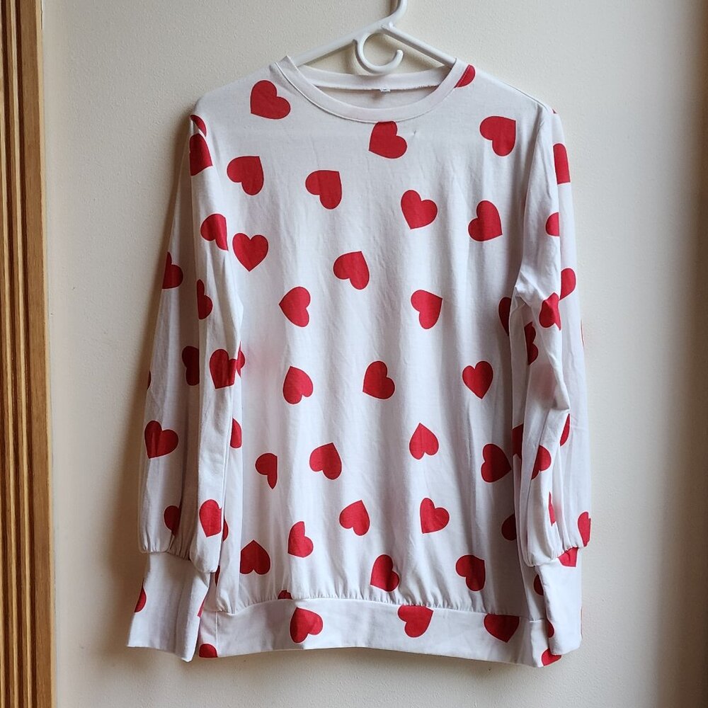 Amazon IVAY Red Heart Printed Long Sleeve Jersey Size Medium - Picture 6 of 16